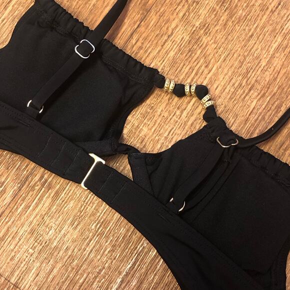 Shade & Shore Black with Gold Bead Detail Cutout Underwire Bikini Top Size 32B - Picture 7 of 9
